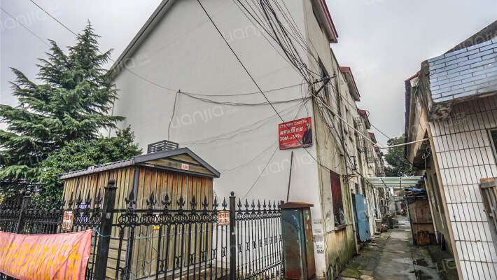 中山村小区外景图