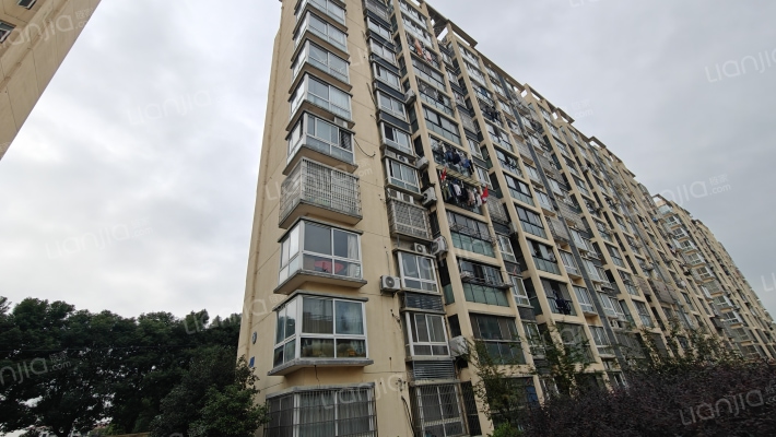 镜湖花园外景图