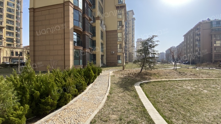 山水新城三期A区外景图