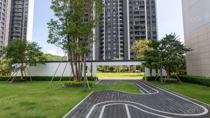 秋谷同成外景图