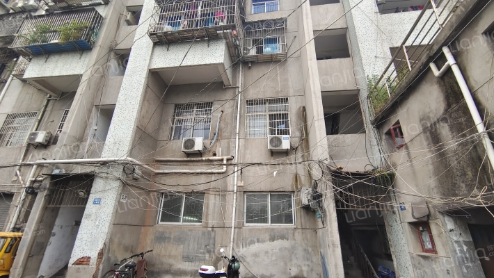 萧绍路179号外景图