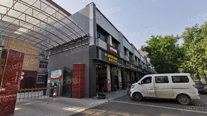 西安市农机监理与推广总站家属院外景图