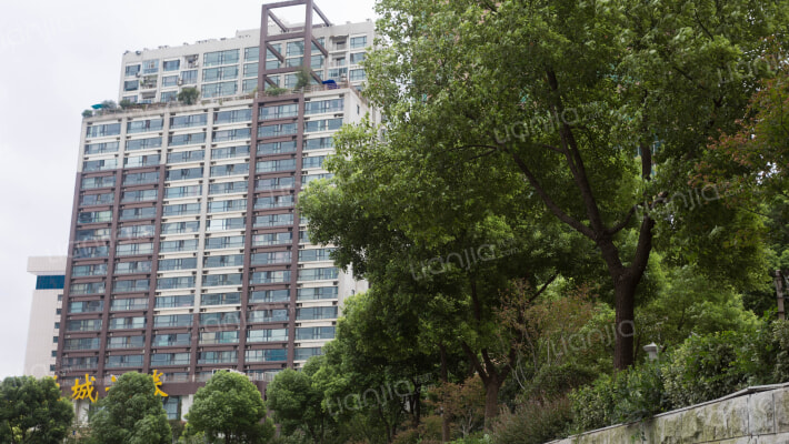 观湖铂金公寓外景图