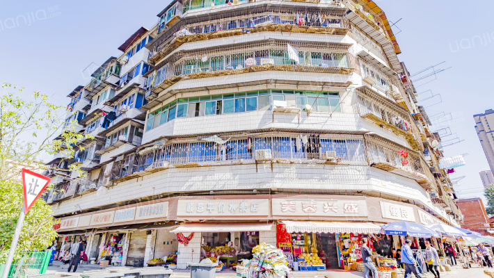 汉桥市场综合大楼外景图