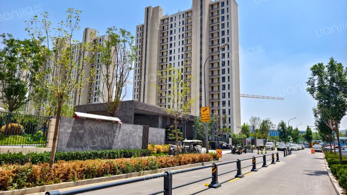 雪山万科城A10区揽月园外景图