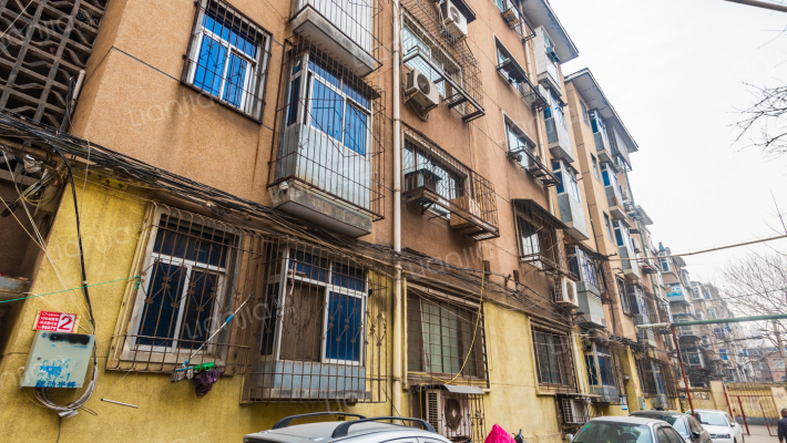 建新东街外景图