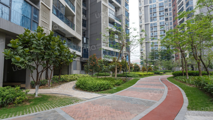 深航假日名居外景图