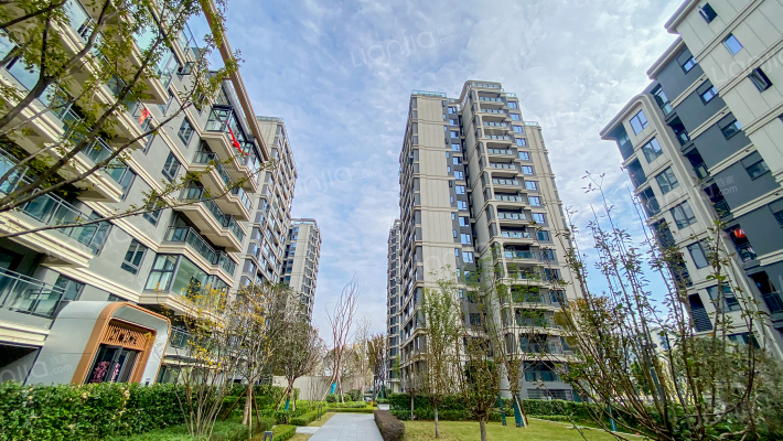 融创0238星潮苑外景图