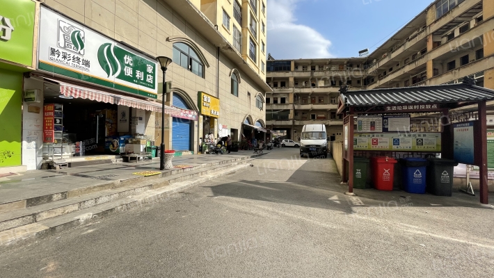 西班牙风情街外景图