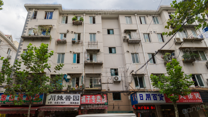 鞍山一村外景图