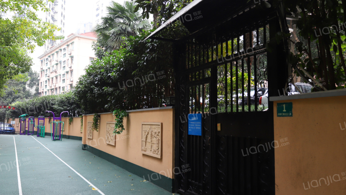 双钱公寓外景图