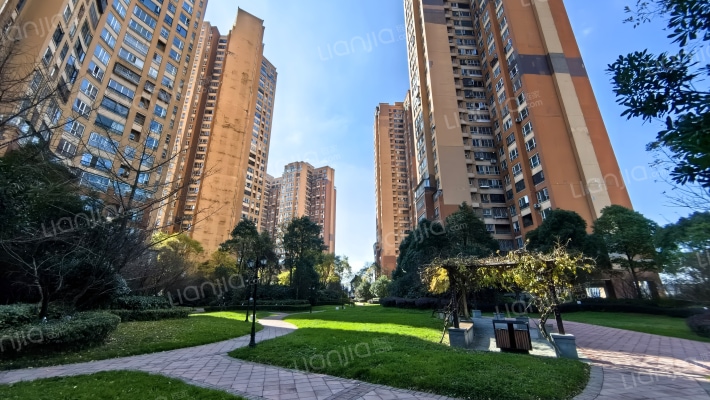 中铁逸都国际C区外景图