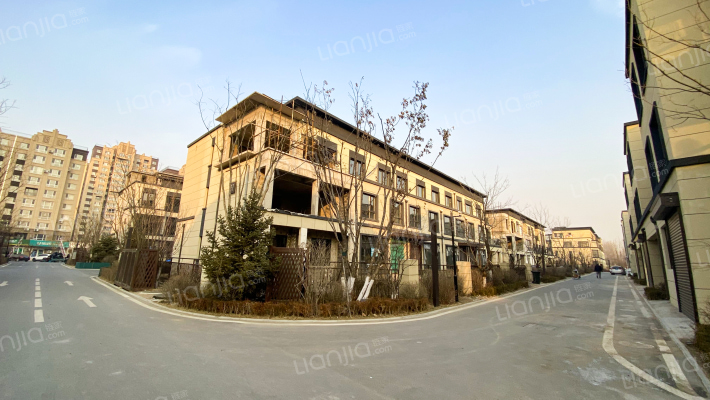 孔雀城花涧墅外景图