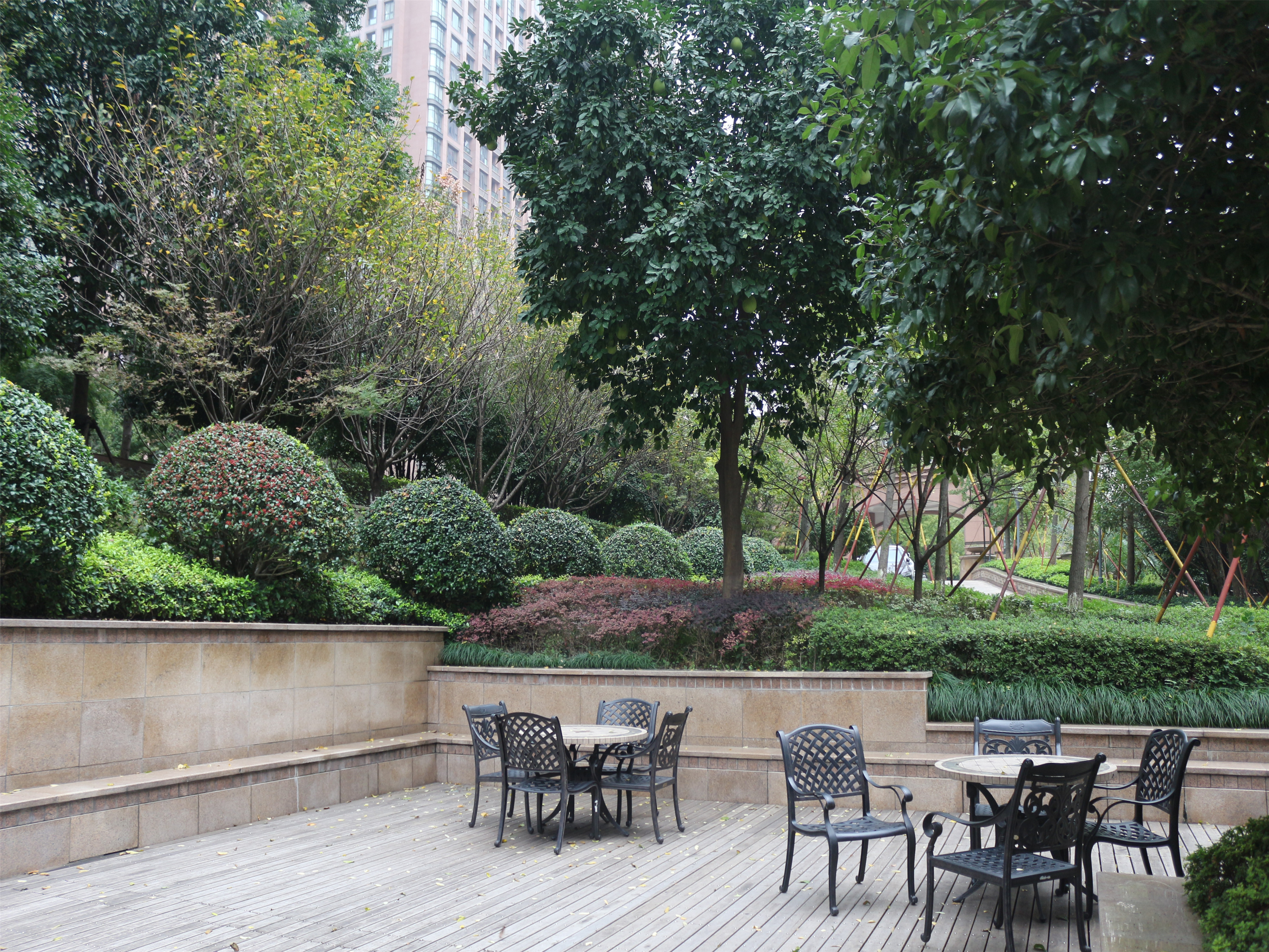 Rainbow Luxury compound photo 16