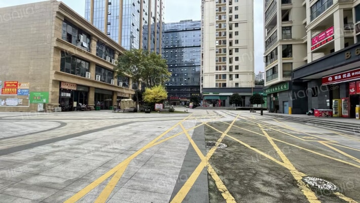 麒鑫新时代商业广场外景图