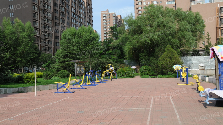 建材城东二里外景图