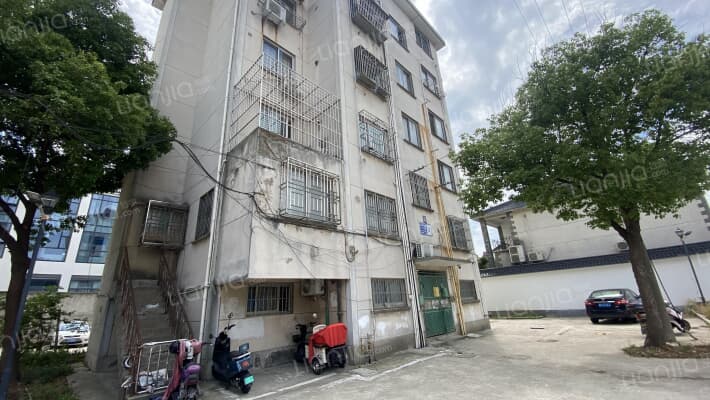 鲈乡南路1721号外景图