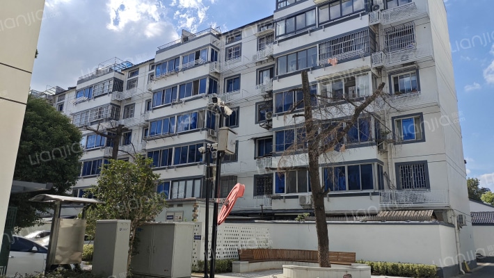 劳动路550号外景图