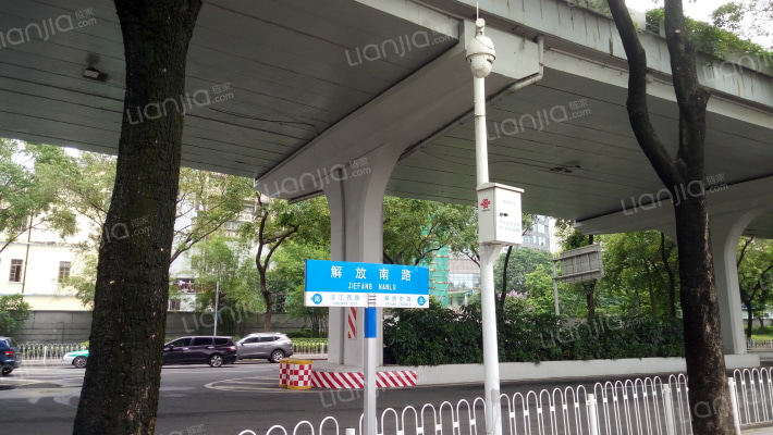 解放南路外景图