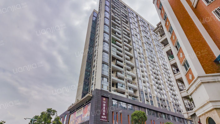 万邦商业广场外景图