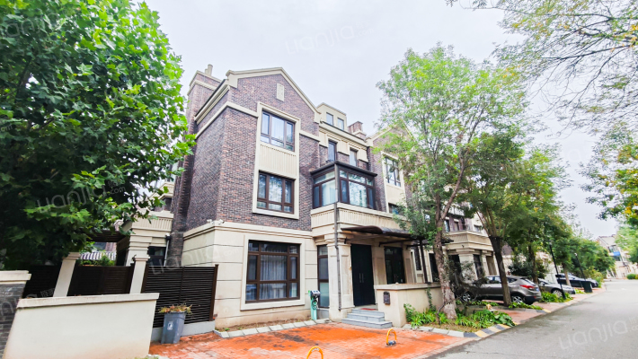 凤河孔雀城外景图