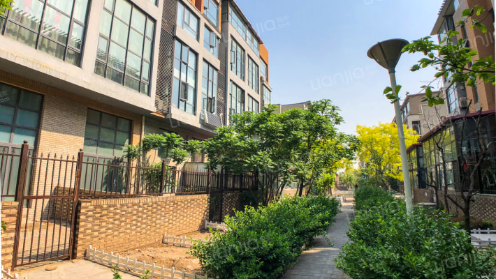 紫荆花园外景图