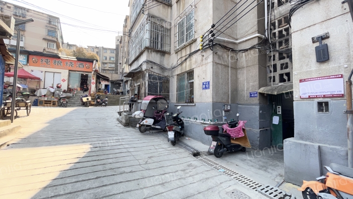 刚玉街10号外景图