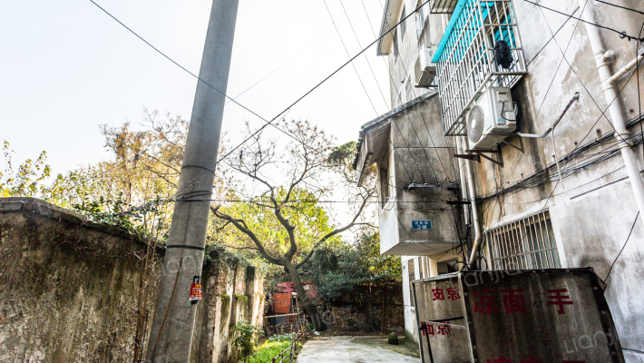 古松街小区外景图