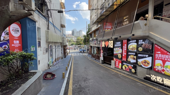 西湖巷外景图