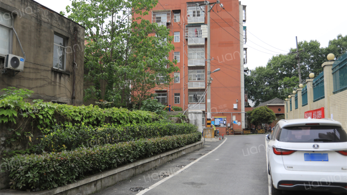 马房山经济适用房外景图