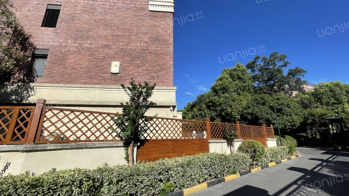 朗诗保利麓院外景图