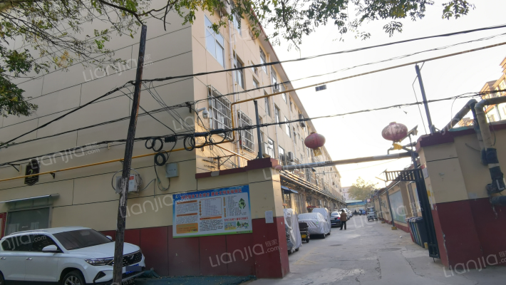 板厂家属楼外景图