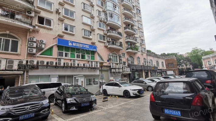 金强广场外景图