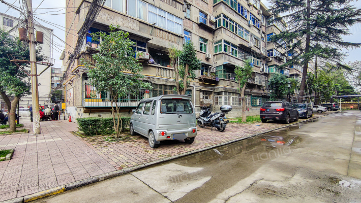 精密小区外景图