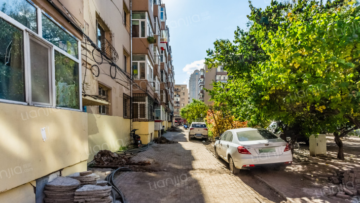 和平三道街外景图