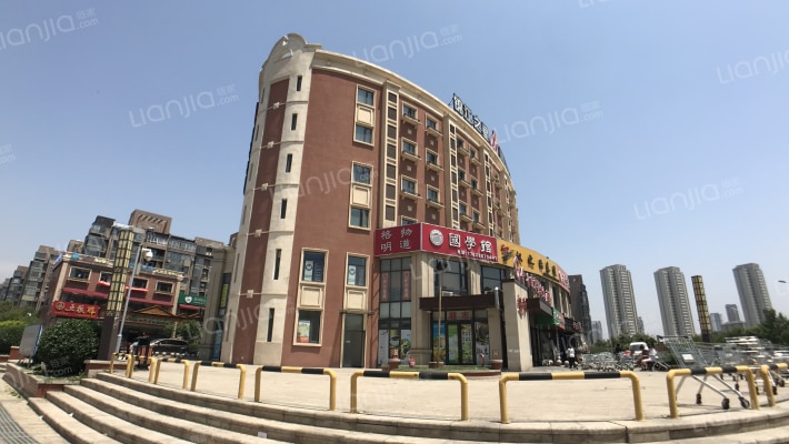 金水畔广场外景图