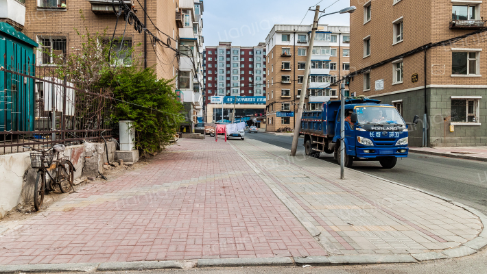 东新小区外景图