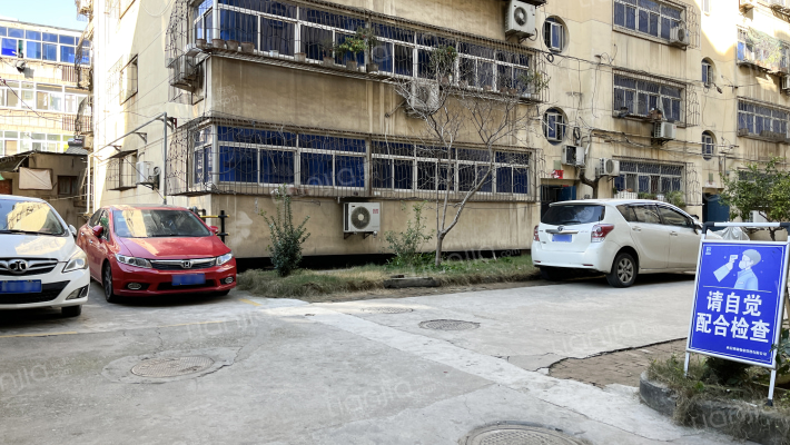 东县门47号外景图