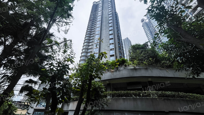 皇冠国际中心外景图