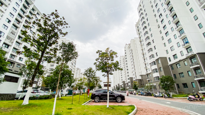 梅里花苑三区外景图