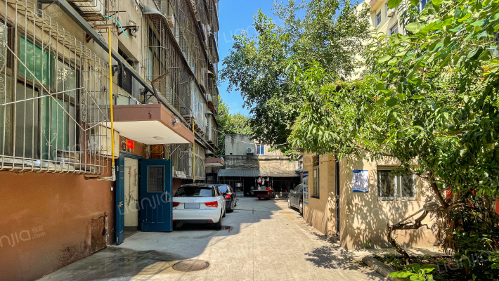 城堡酒店住宅小区外景图