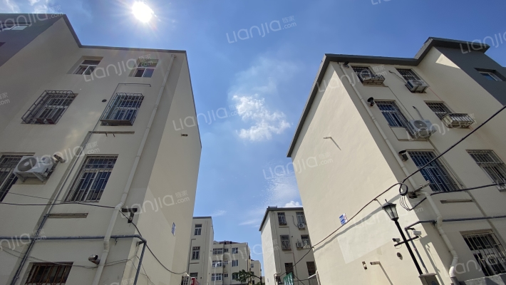 新兴小区外景图