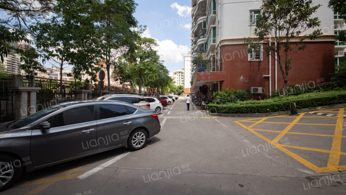 阳光假日花园外景图