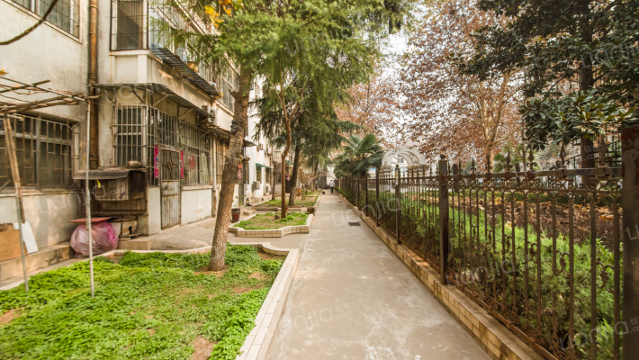 黄河路118号外景图