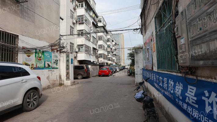 兴镇苑小区外景图