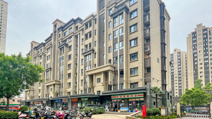 英郡年华外景图