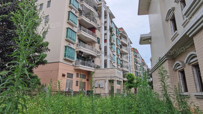 嘉庆花园外景图