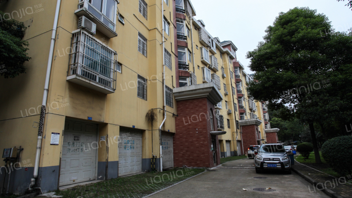 宝安花园三期外景图