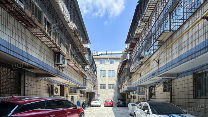 报恩寺街78号外景图