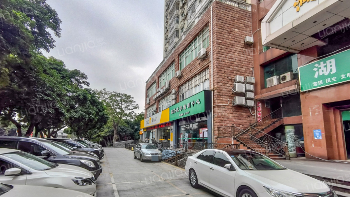 湖湾大厦外景图